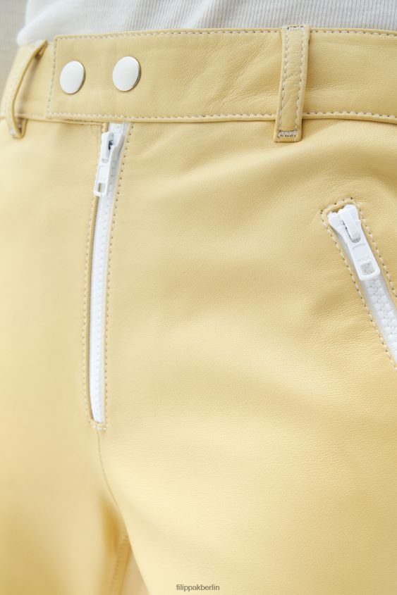 Filippa K L8HHT117 Bekleidung heller Bernstein Frauen Kick-Flare-Lederhose