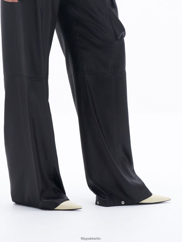 Filippa K L8HHT125 Bekleidung Schwarz Frauen Glänzende Cargo-Trainingshose