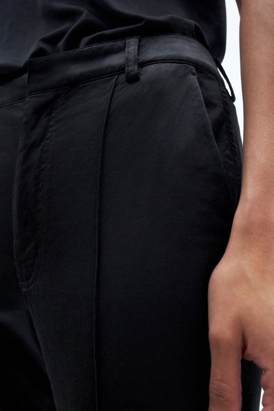 Filippa K L8HHT93 Bekleidung Schwarz Frauen schmale Satinhose