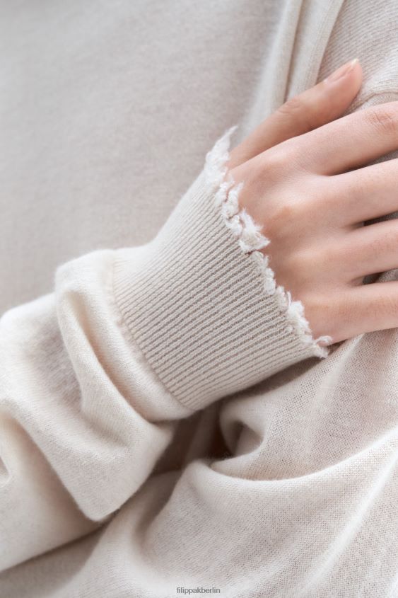 Filippa K L8HHT59 Bekleidung Elfenbein Frauen Ausgefranstes Oberteil mit R-Ausschnitt