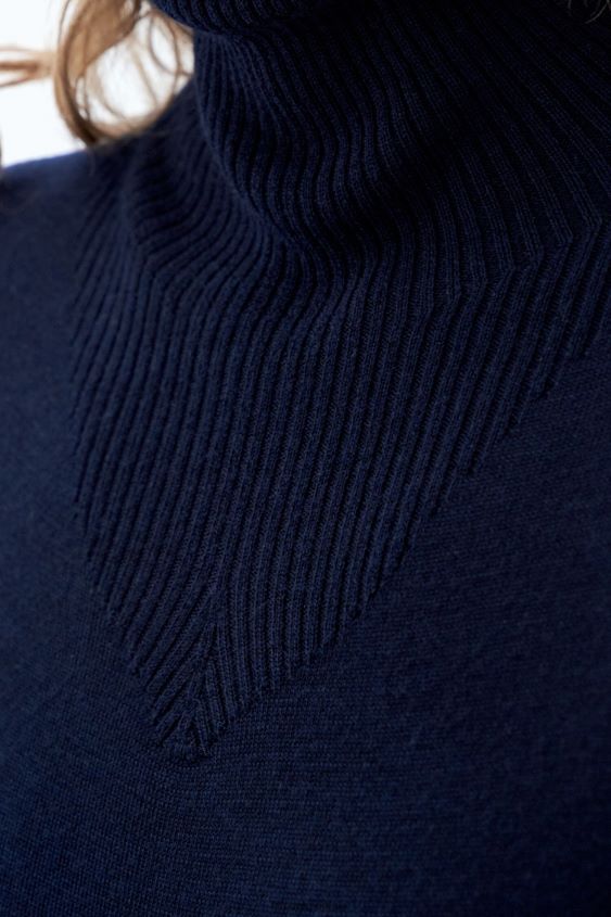 Filippa K L8HHT69 Bekleidung Marine Frauen Rollkragenpullover aus Merinowolle