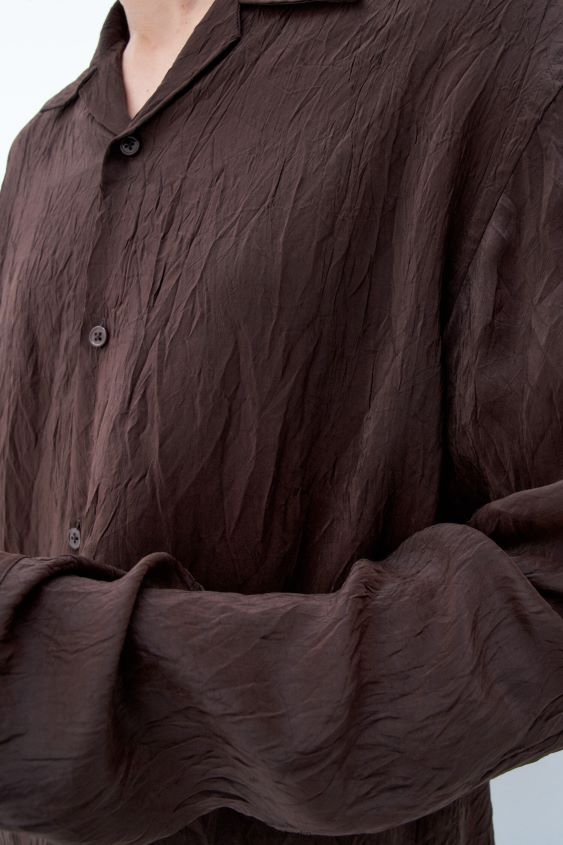 Filippa K L8HHT399 Bekleidung dunkle Schokolade Männer zerknittertes Resort-Hemd