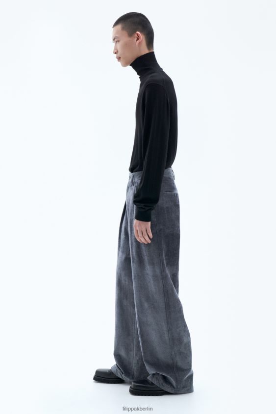 Filippa K L8HHT353 Bekleidung rauchgrün Männer Hose aus gecrashtem Cord
