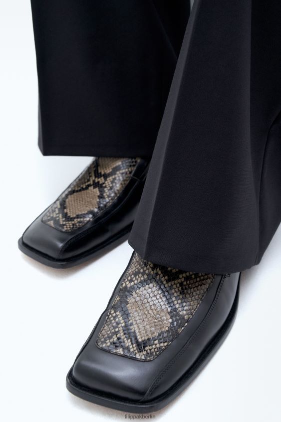 Filippa K L8HHT485 Schuhe schwarz/bedruckt Männer Loafer mit quadratischer Zehenpartie