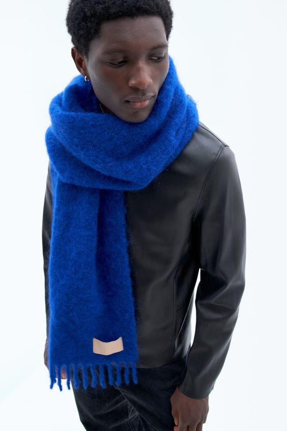 Filippa K L8HHT422 Zubehörteil Elektrisches Blau unisex Schal mit Bouclé-Farbblock